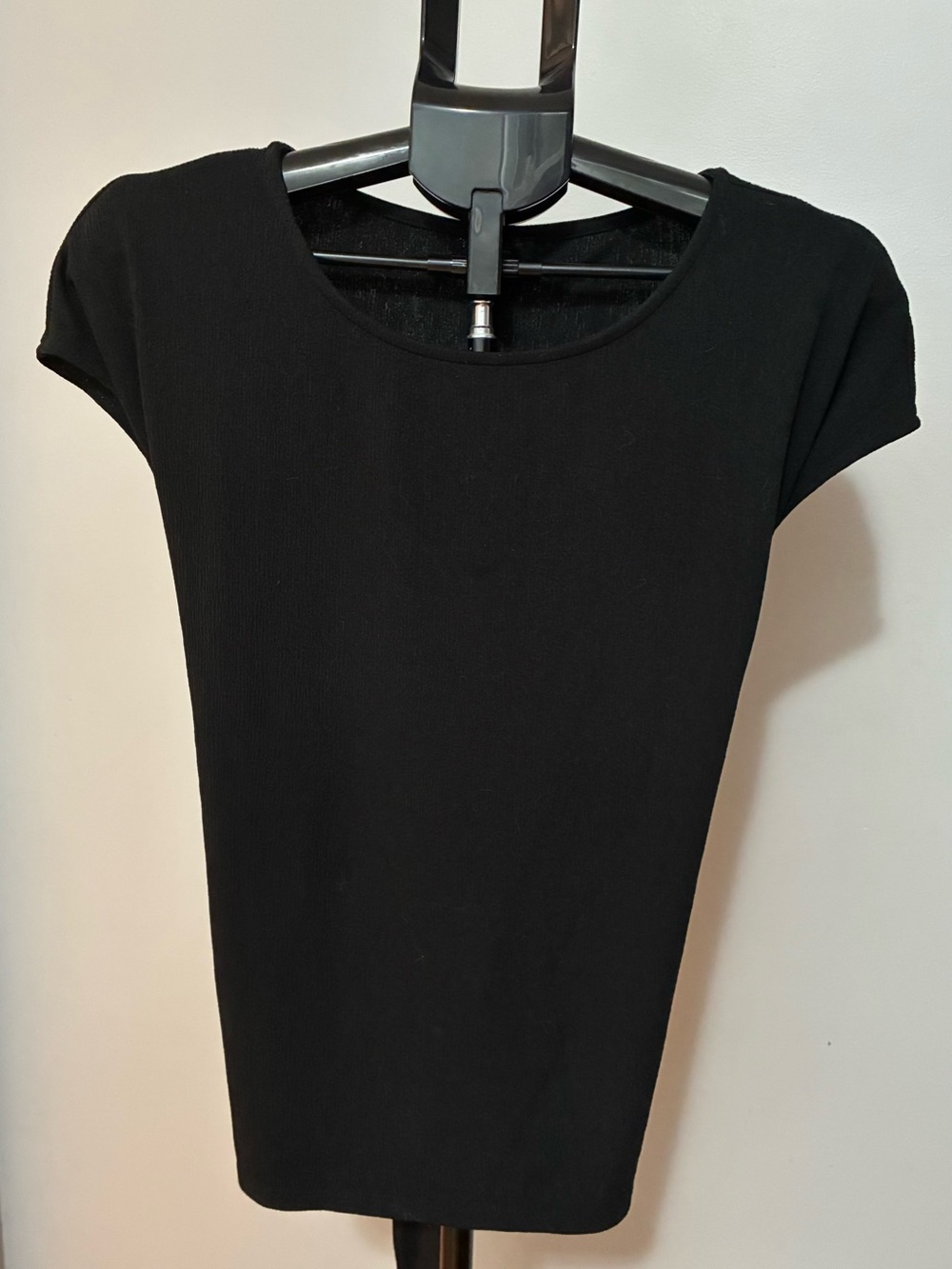 Ann Taylor Petite Black Ribbed Short Sleeve Top